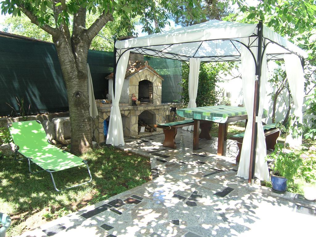 Apartman Vera Кърк Екстериор снимка