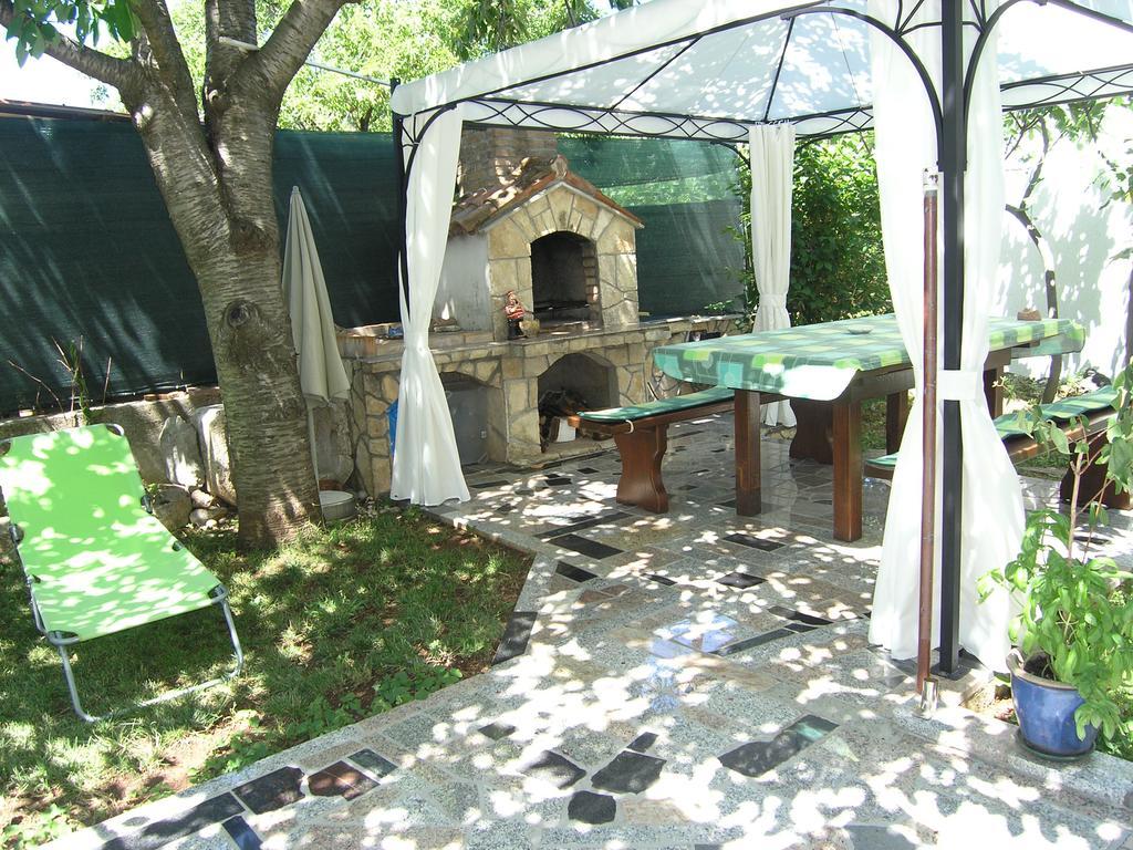 Apartman Vera Кърк Екстериор снимка