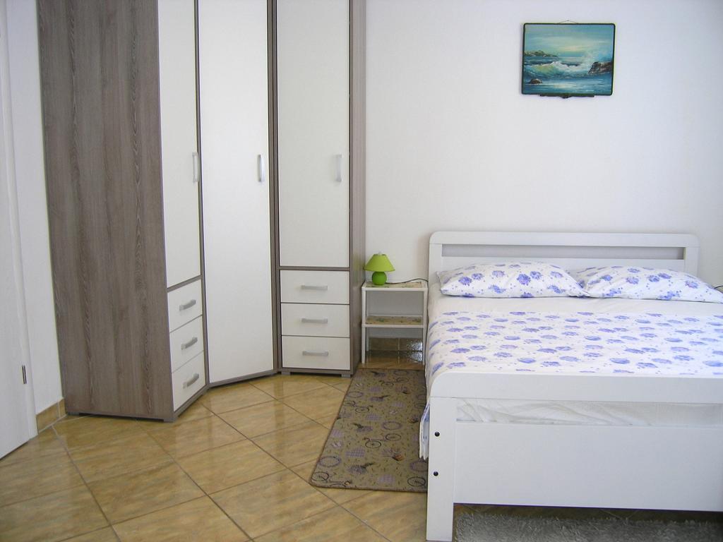 Apartman Vera Кърк Екстериор снимка