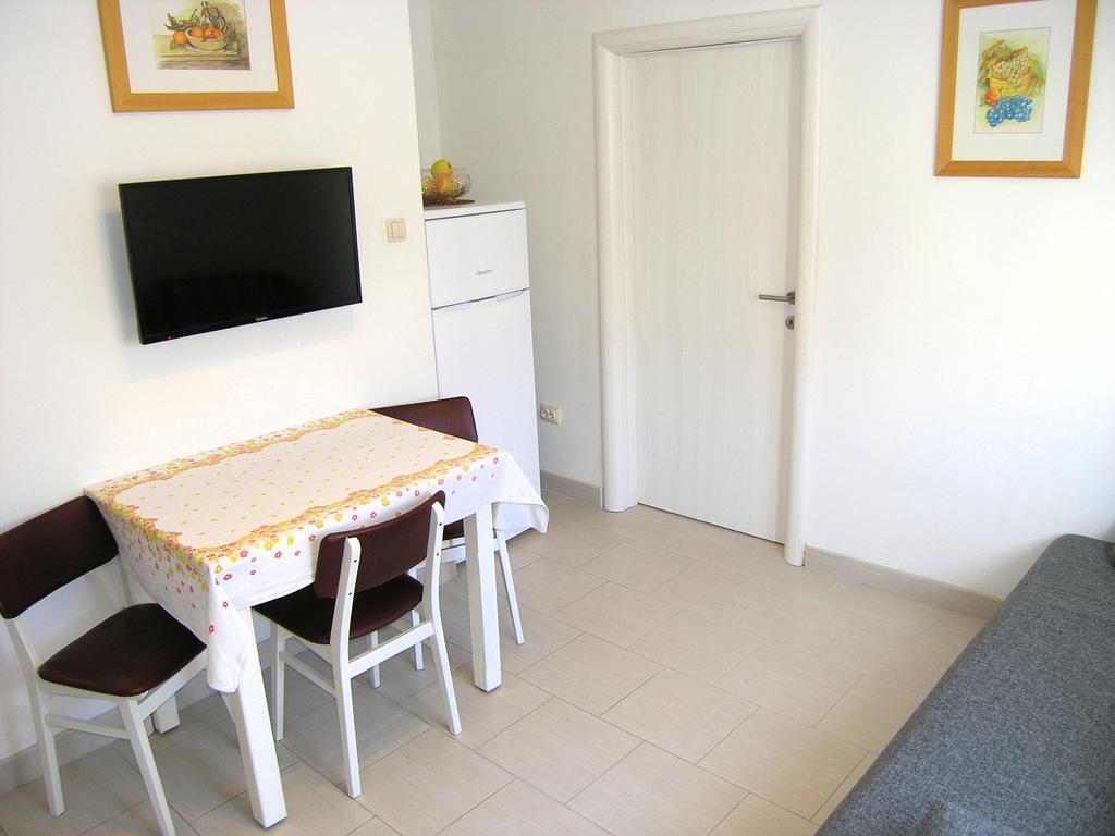Apartman Vera Кърк Екстериор снимка