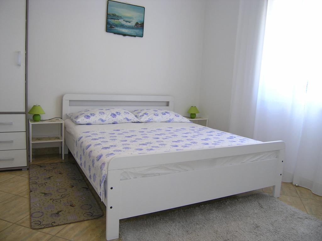 Apartman Vera Кърк Екстериор снимка