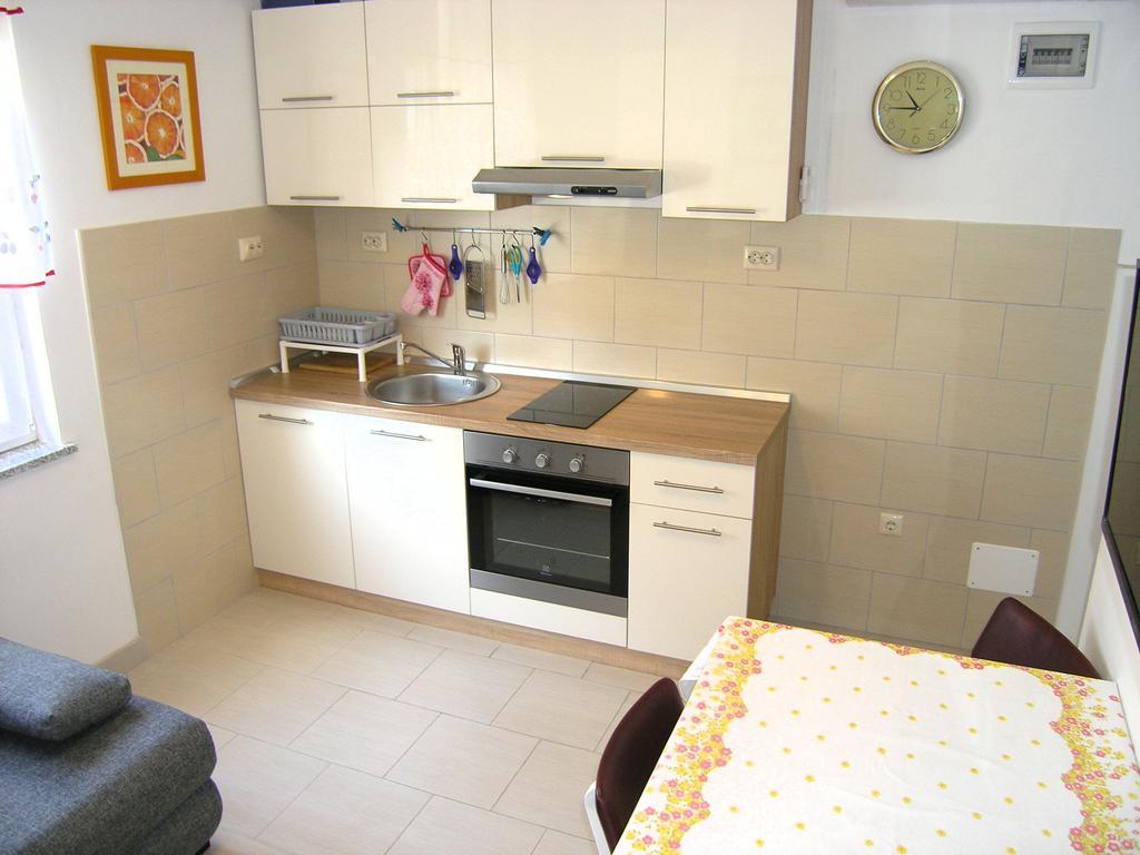 Apartman Vera Кърк Екстериор снимка